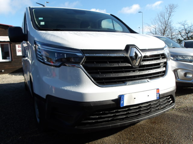 RENAULT TRAFIC FOURGON Blanc