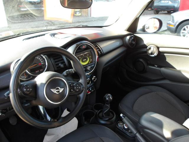 MINI HATCH 5 PORTES Vert