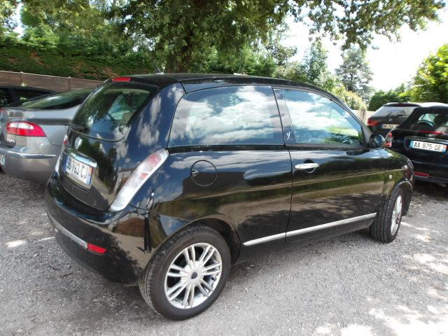 LANCIA YPSILON Noir