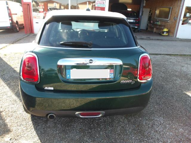 MINI HATCH 5 PORTES Vert