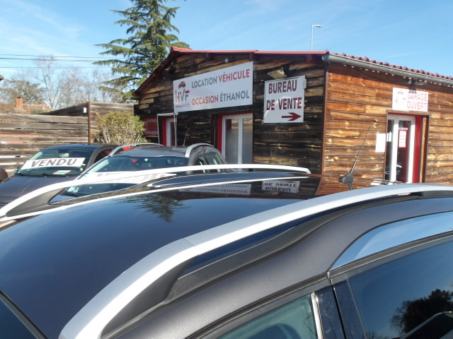 PEUGEOT 2008 GRIS CLAIR