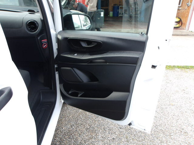 MERCEDES VITO FOURGON Blanc