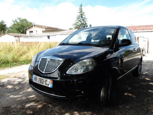 LANCIA YPSILON Noir