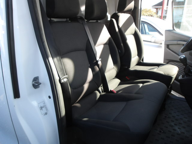 RENAULT TRAFIC FOURGON Blanc