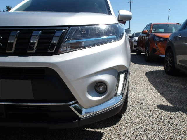 SUZUKI VITARA GRISE