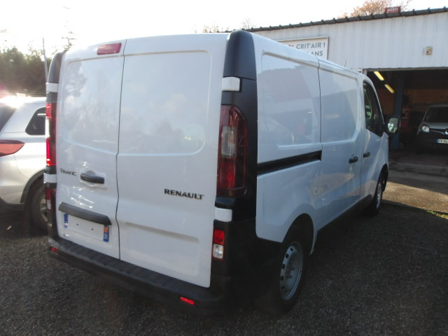 RENAULT TRAFIC FOURGON Blanc